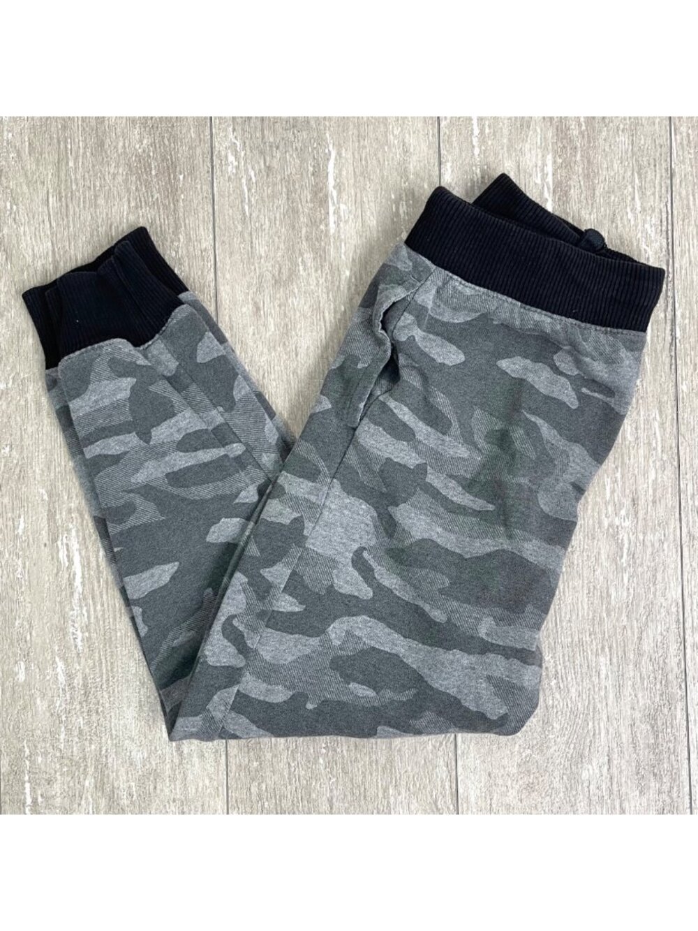 The Childrens Place Boys Grey Camouflage Joggers Sweatpants Size Medium 7/8